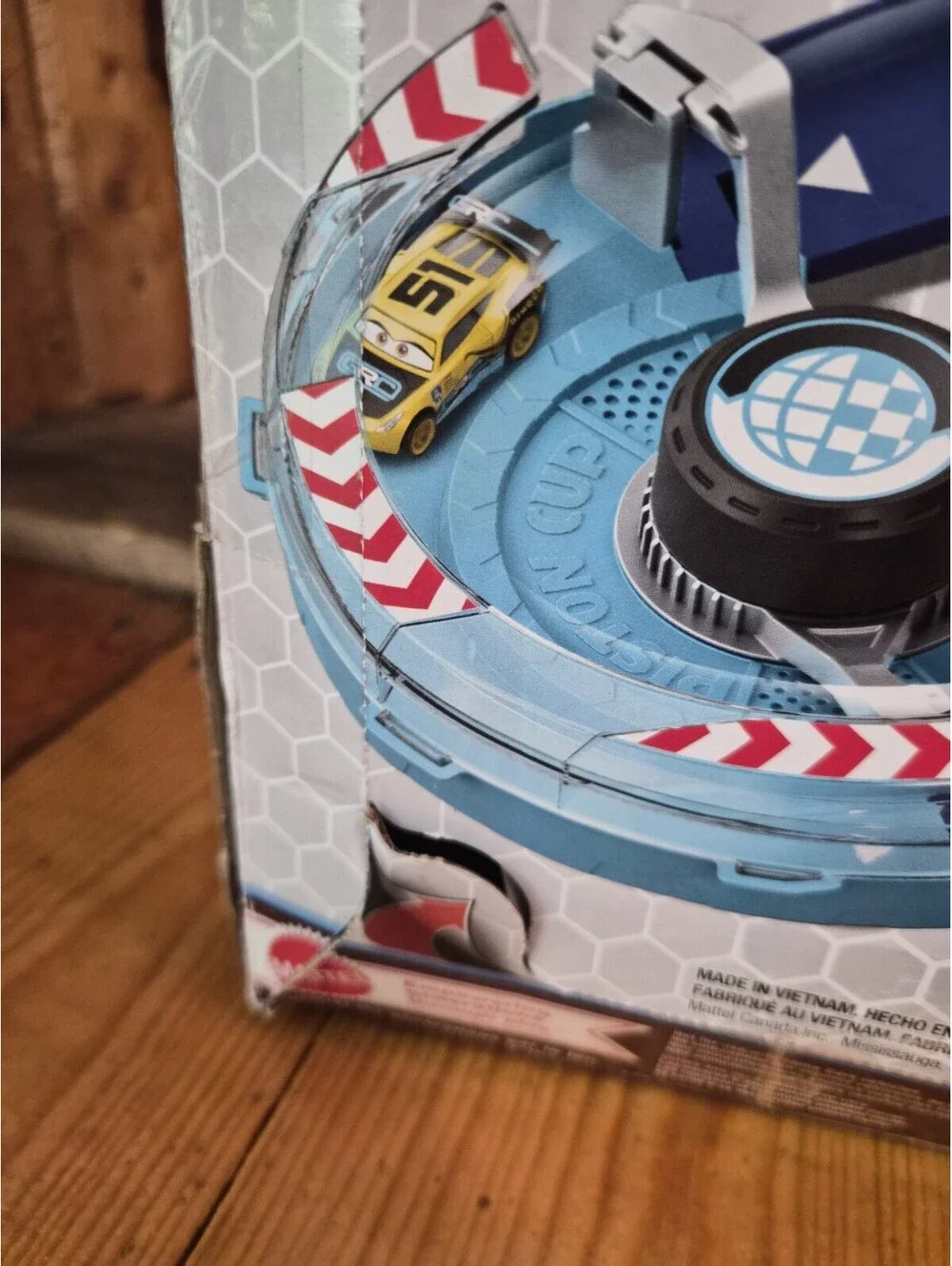 Disney Pixar Cars GRC Jumping Raceway Playset Lightning Mcqueen